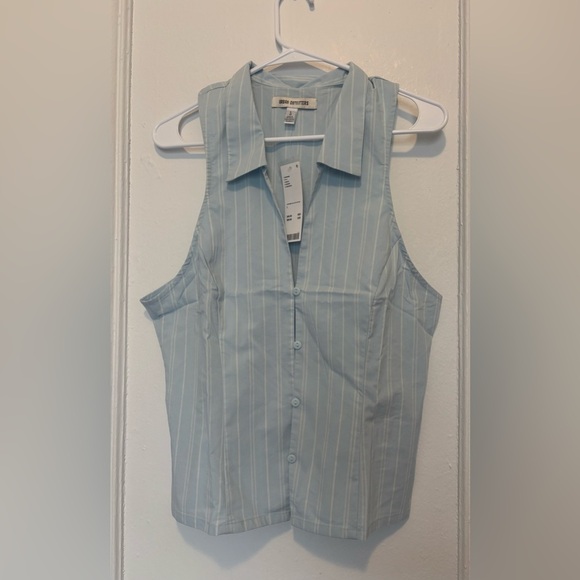 NWT Urban Outfitters Button-Down Shirt - Size Large - Picture 2 of 4